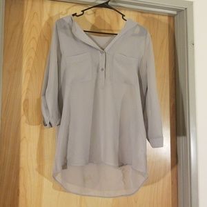 Sheer gray 3/4 sleeve top w/ front pockets